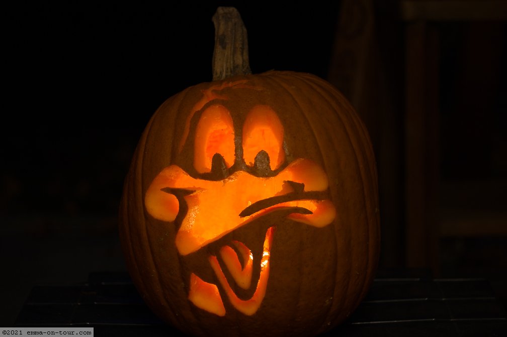 161030-183341-g-Halloween-Duffy-Duck.jpg